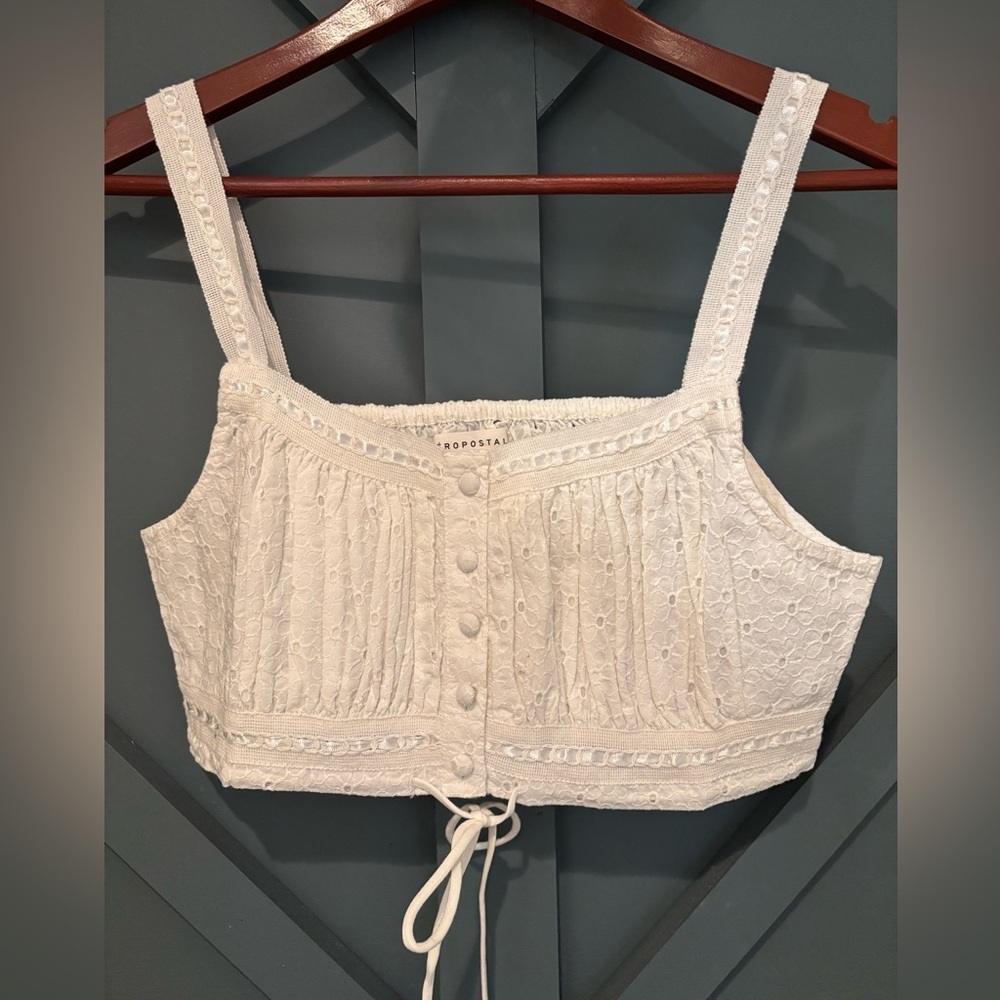 Aeropostale. Eyelet Crop Tank NWT